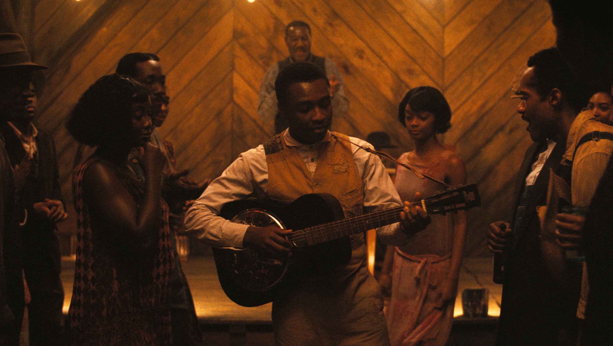 悪魔と共に、踊り狂え――映画『罪人たち』サントラ好評配信中